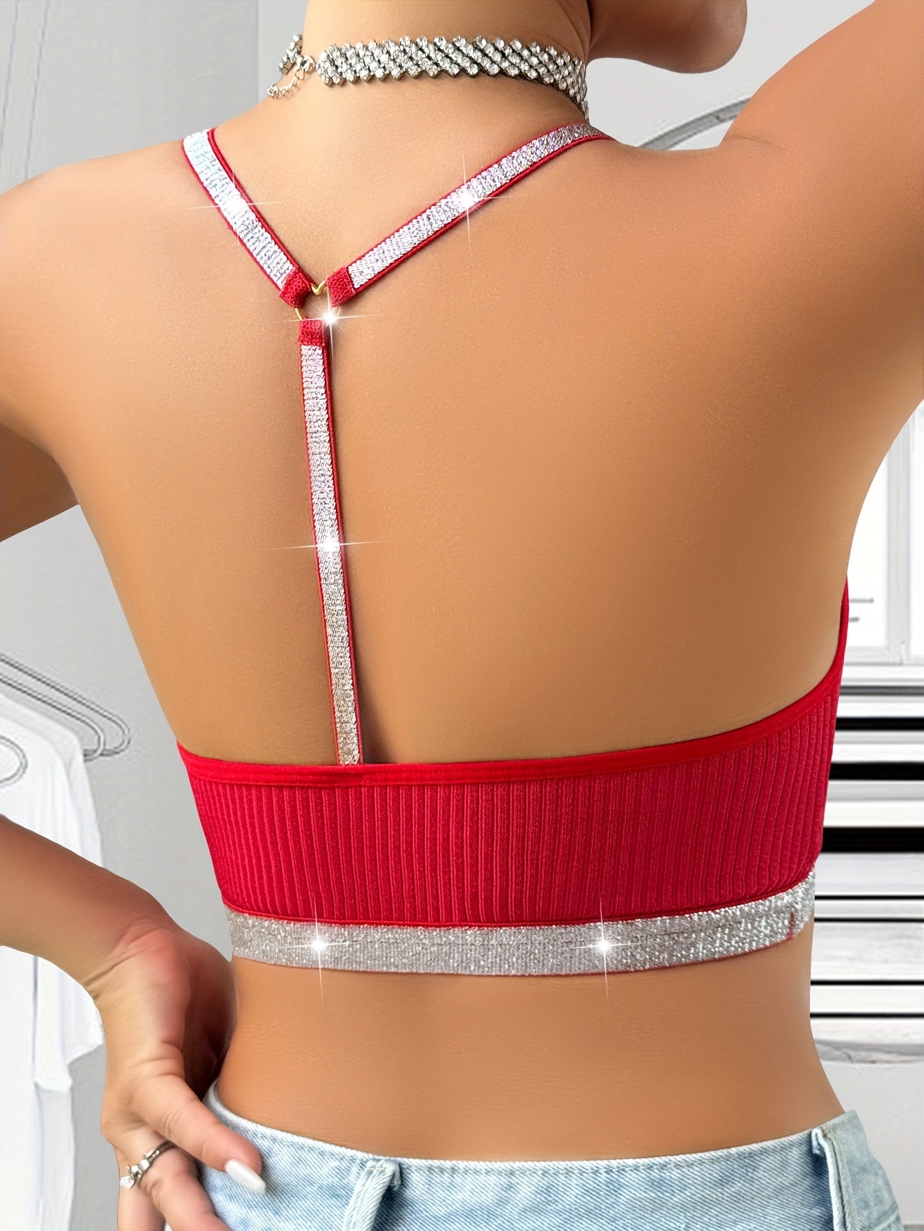 Women's sexy top, vest, sexy lace pattern splicing, shiny silver strap bra, comfortable, fashionable, soft and close fitting Women's underwear and underwear